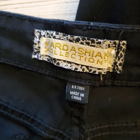 THE KIM Black Jeans - Picture 5 of 6